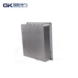 中国 より強い三重の蝶番と外的な壁の台紙のステンレス鋼の配電箱 サプライヤー