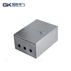 中国 3機の穴のステンレス鋼の配電箱の金属DB箱の高温抵抗力がある サプライヤー